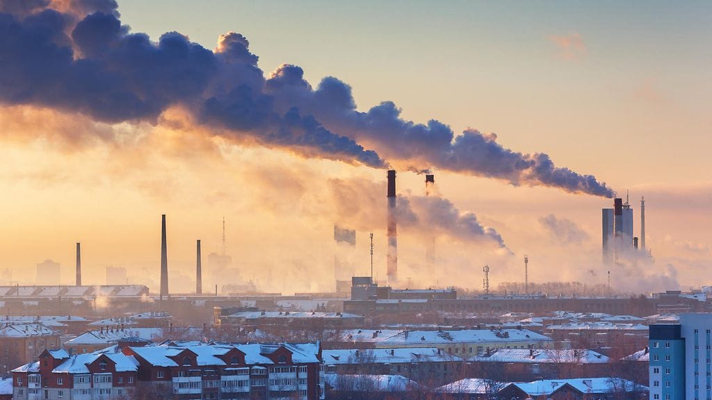 Puistokävelyt paransivat tutkimukseen osallistuneiden keuhkotoimintaa ja valtimoiden kimmoisuutta jopa yli vuorokaudeksi, tiheästi liikennöidyllä kadulla kävely kumosi vaikutukset. Kuvituskuva.