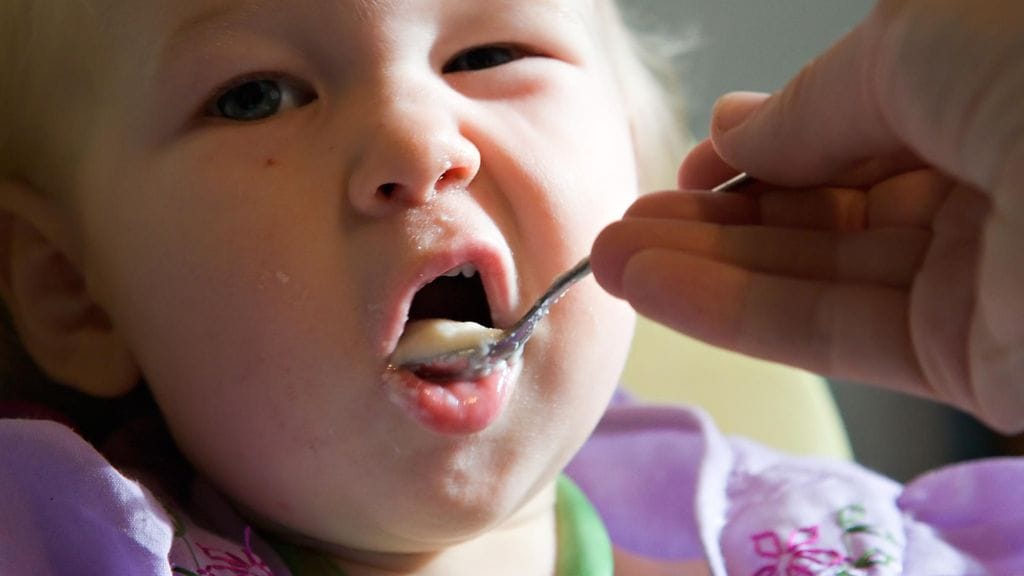 Allergioiden ilmaantuvuuteen voi vaikuttaa ehkä jo kohdusta alkaen. Kuvituskuva.