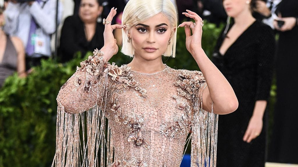 Kylie Jenner on kerryttänyt valtaisan omaisuuden omalla Kylie Cosmetics -meikkisarjallaan.