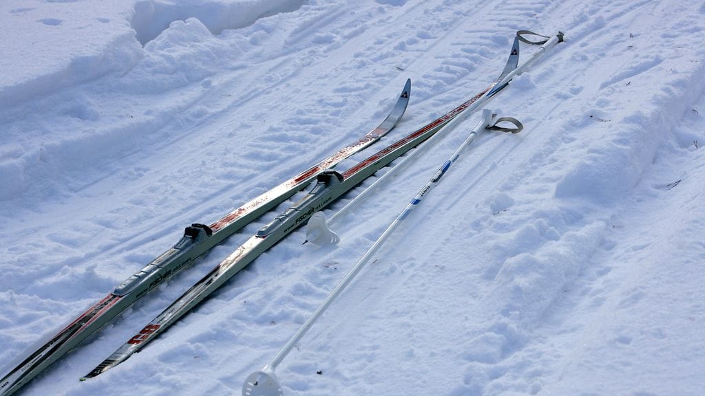 Veri aiheutti tyrmistystä etenkin paikallisissa hiihtäjissä, sillä joen ylle oli vastikään tehty latu. Kuvituskuva.