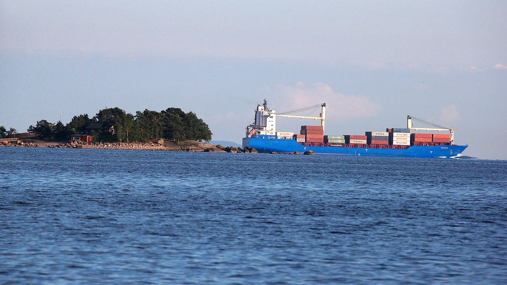 Kuvituskuva rahtilaivasta Suomenlahdella.