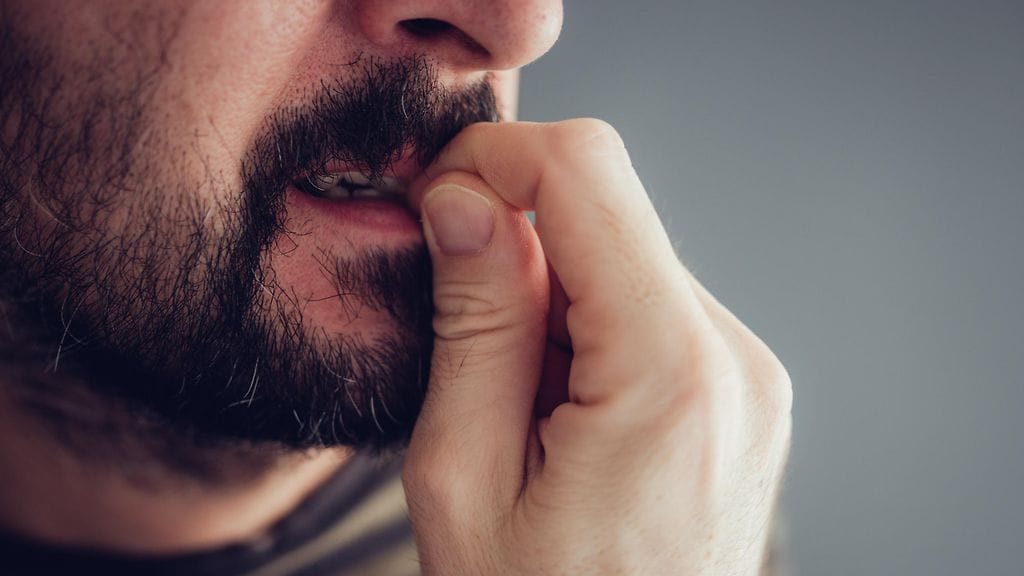 Kynsien pureskelu on monelle ongelma, josta eroon pääseminen on yllättävän hankalaa.