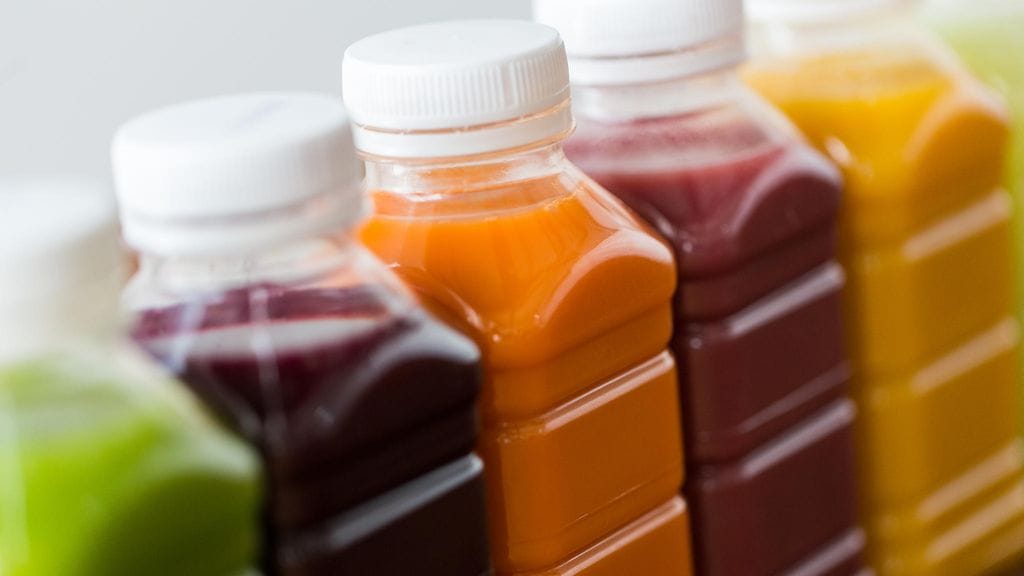 Kohtuullinen täysmehunkäyttö ei suomalaisasiantuntijan mukaan ole vaaraksi terveydelle.