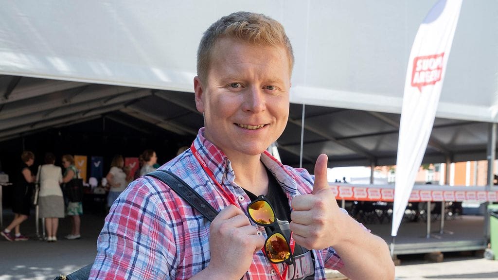 Sampo Kaulanen on tuttu kyläkauppias Äkäslompolossa.