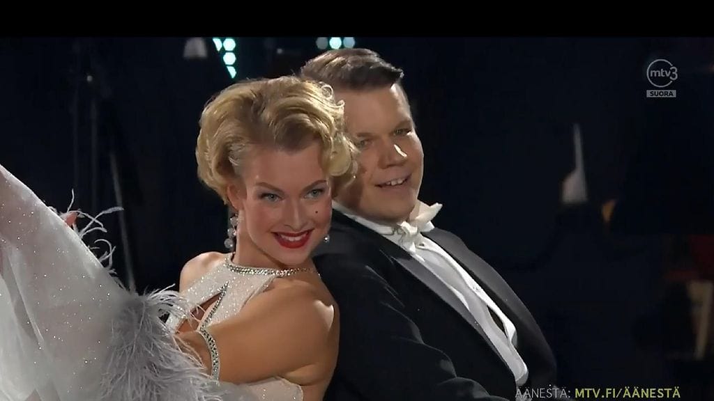 Kia Lehmuskosken ja Hannes Suomisen yhteiset tanssit jatkuvat.