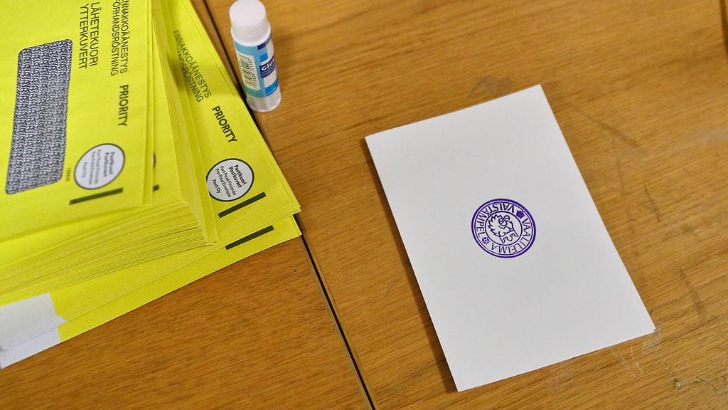 Maaseudun Tulevaisuus kysyi suomalaisilta, mitkä kolme puoluetta haluttaisiin seuraavan hallitukseen. Kuvituskuva.