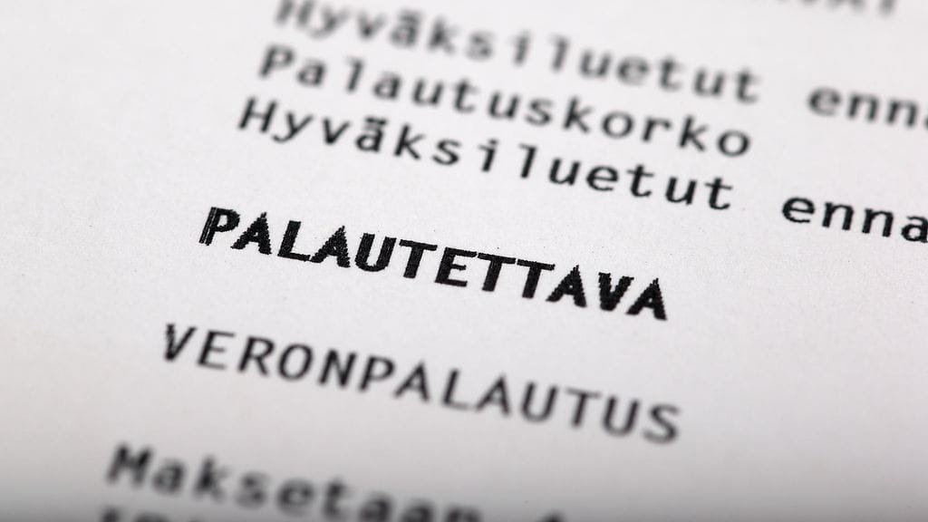 Yli 70 000 veronpalautusta saavaa suomalaista ei ole toimittanut tilitietojaan verottajalle.