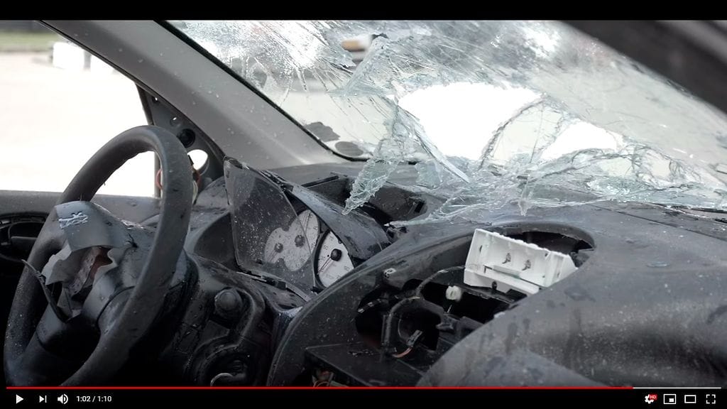 Kuvankaappaus jutun lopusta löytyvältä YouTube-videolta.