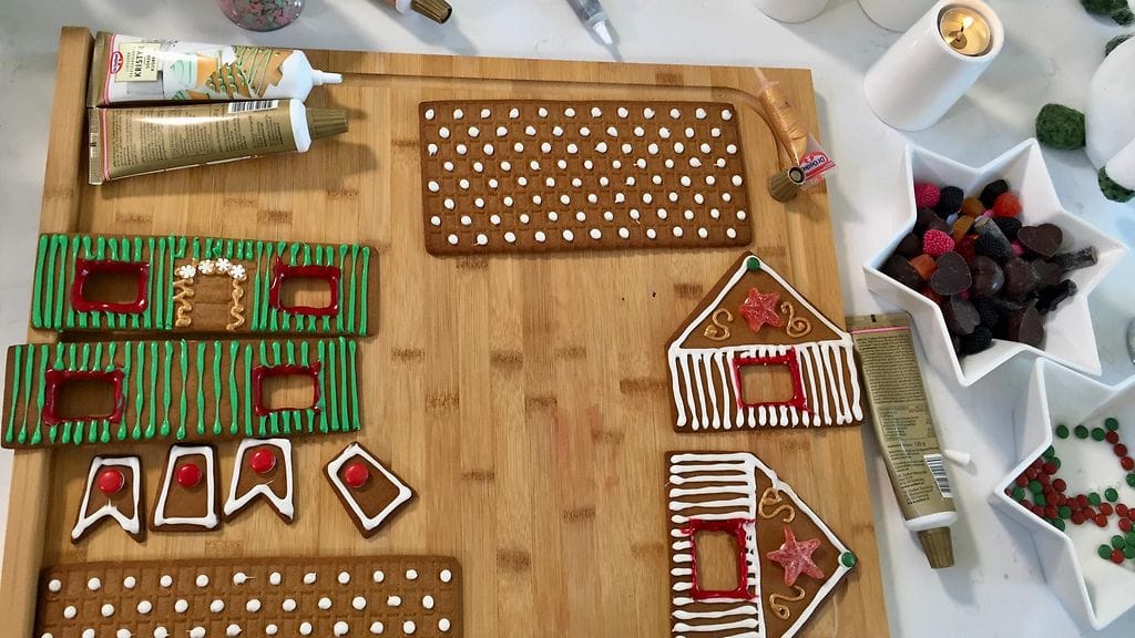 heidi leipoo piparkakkutalo1