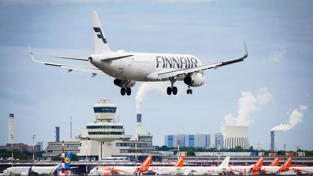 Finnair peruu useita Helsinki-Vantaalta lähteviä lentoja sääolosuhteiden vuoksi. Kuvituskuva.