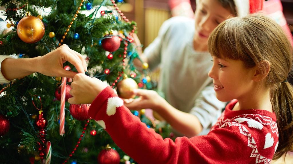 Lapset muistavat jouluista muutakin kuin lahjat. Kuvituskuva.