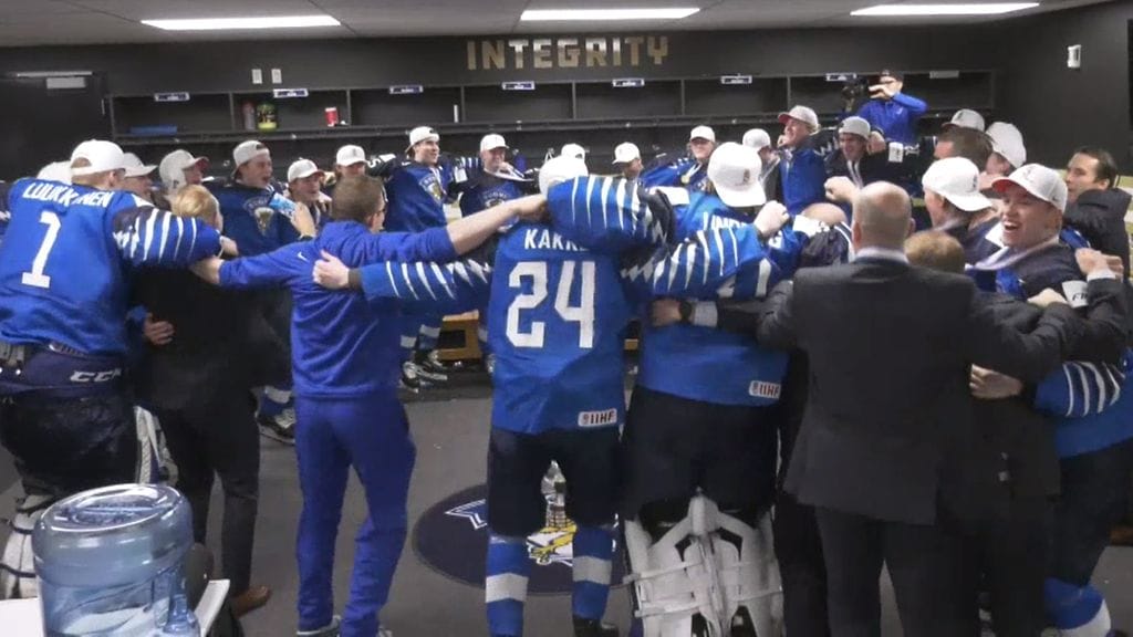 Nuoret Leijonat juhli maailmanmestaruutta riehakkaasti.