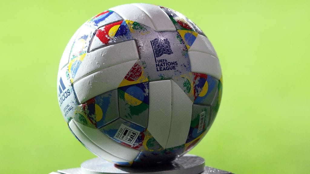 Suomen Palloliitto selvensi Huuhkajien leiriin liittyviä tietoja.