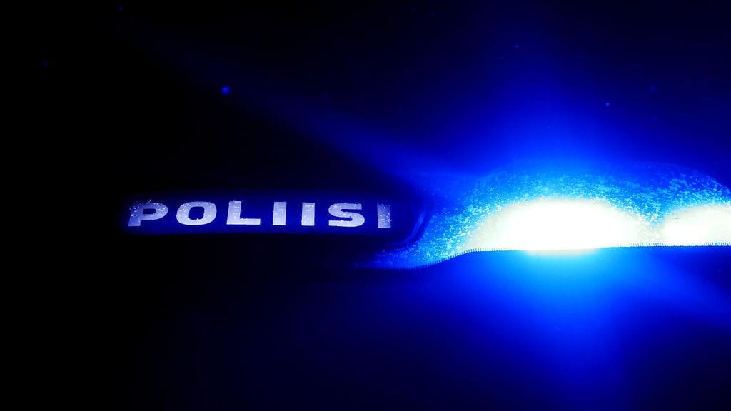 Vapaudenriisto havaittiin tiistain ja keskiviikon vastaisena yönä, kun poliisi pysäytti epäiltyjen auton Keski-Pohjanmaan puolella Kokkolan Kälviällä.