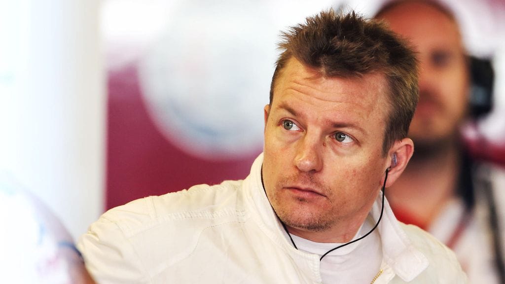 Kimi Räikkönen hoitaa itse monia auton kanssa tehtäviä töitä.