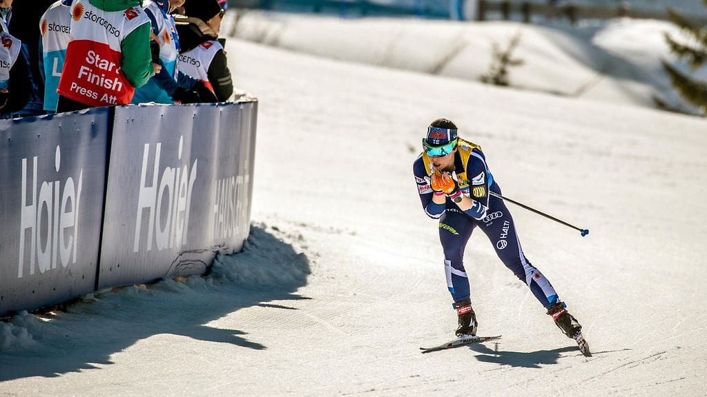 Krista Pärmäkoski (kuvassa) ja Anne Kyllönen olivat kolmansia omassa karsintaerässä naisten parisprintissä Seefeldin MM-kisoissa.