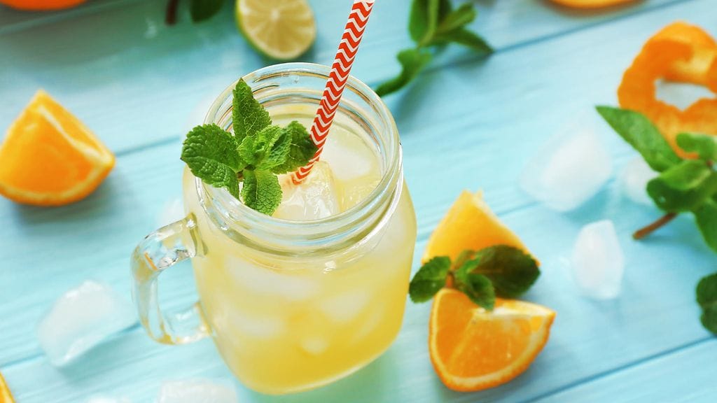 Vastuullisuus ja ekologisuus näkyvät nyt juomavalinnoissa. Suurimmaksi trendiksi juoma-asiantuntijat nostavat kuitenkin nollahävikin.