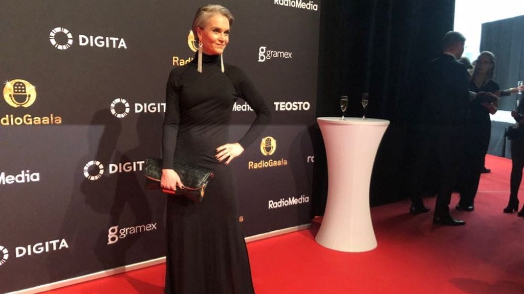 Kristiina Komulainen jakaa tänä vuonna palkintoja Radiogaalassa.