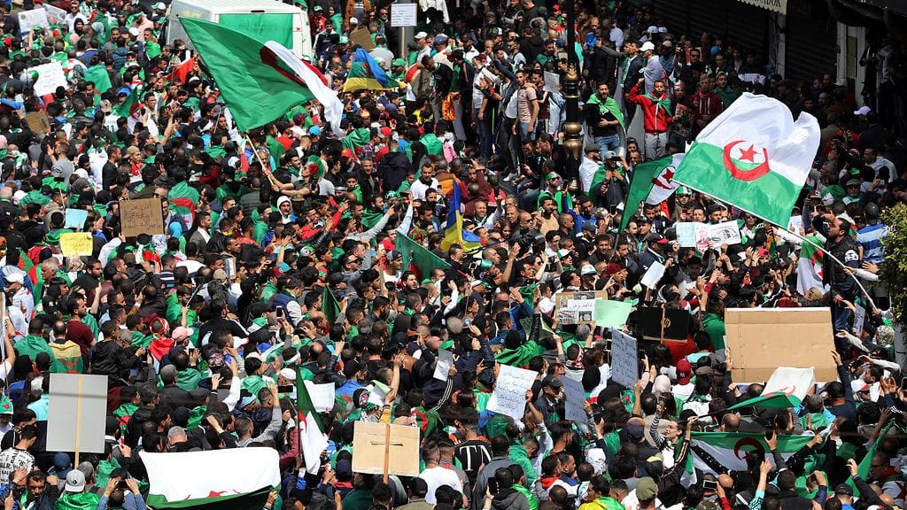 algeria protestit epa (1)