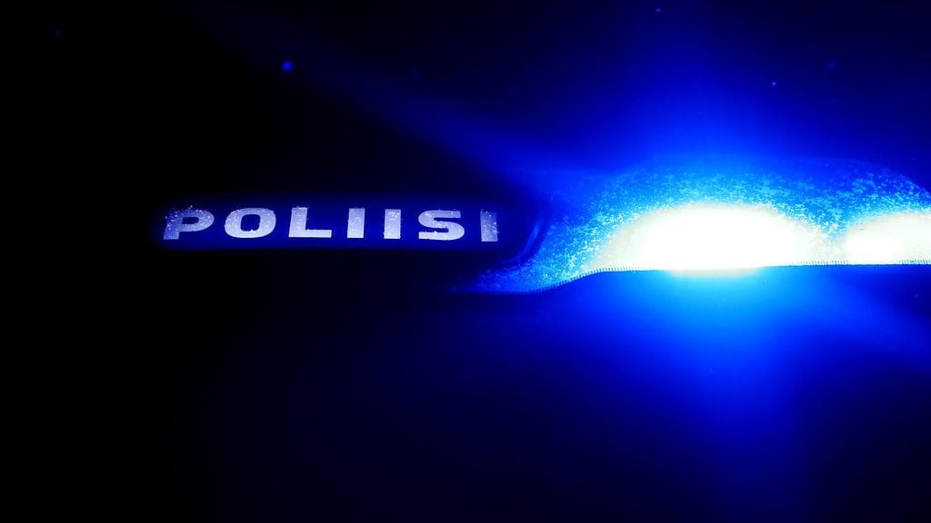 Poliisi epäilee useamman henkilön pahoinpidelleen kahta miestä Varkauden yössä.