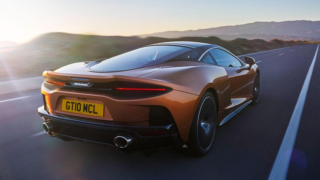 McLaren GT tarjoaa jopa 570 litran edestä tavaratilaa.