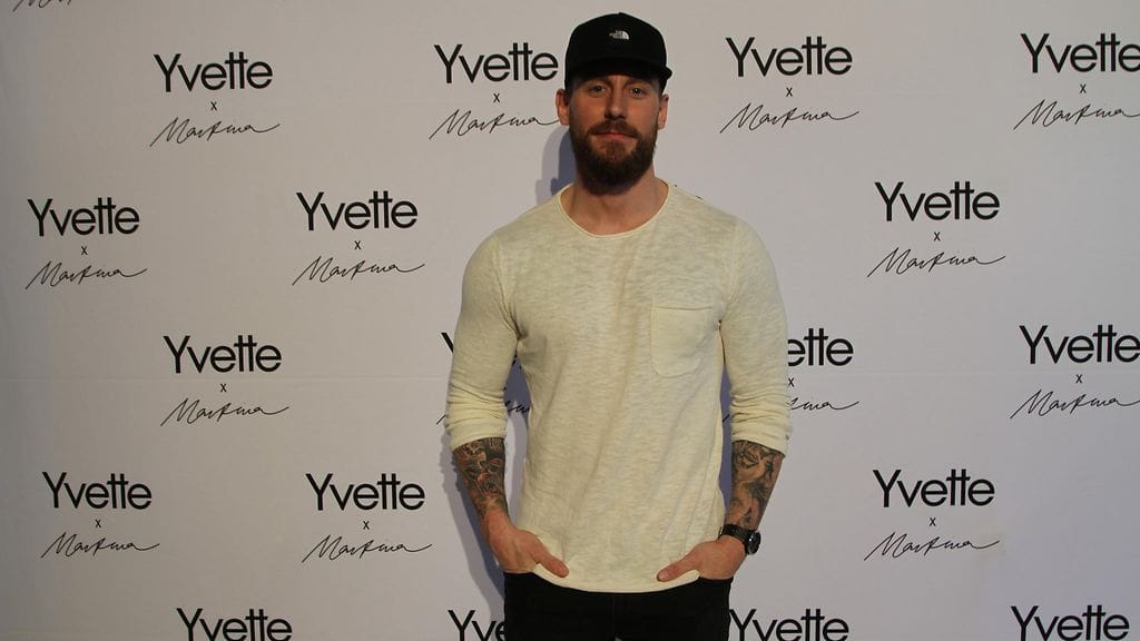 Niko Nousiainen muistelee rakasta koiraansa Instagramissa.