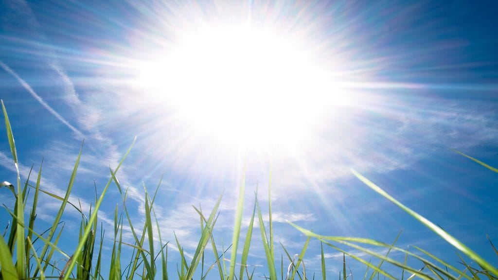 Foreca lupaa ensi viikolla jopa helteen mahdollisuutta.