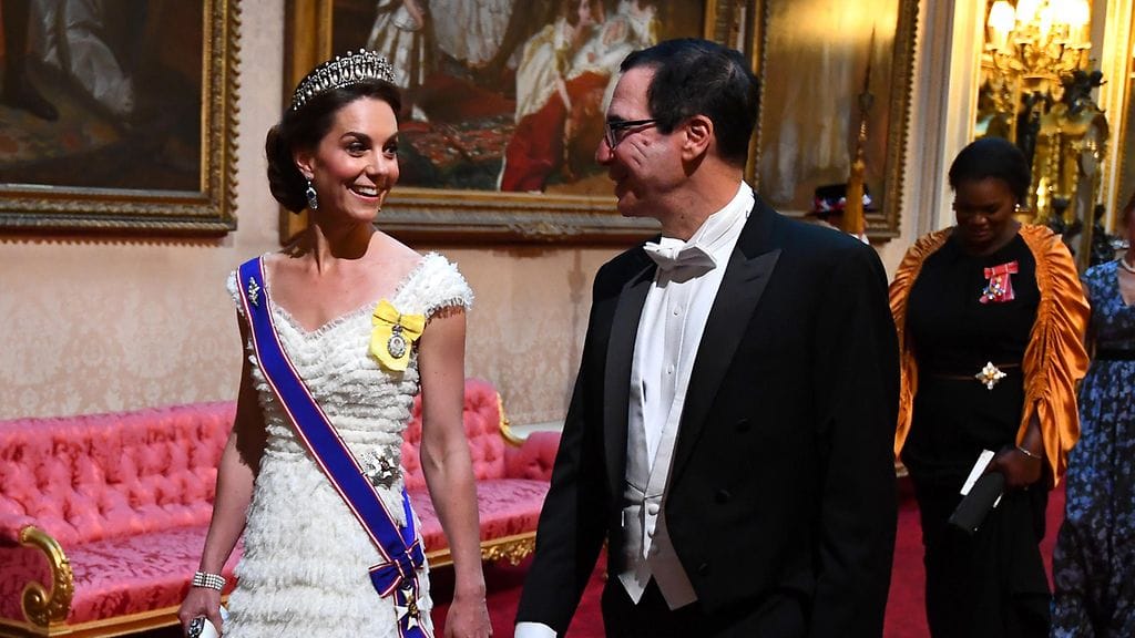 Herttuatar Catherine Yhdysvaltain valtiovarainministeri Steven Mnuchinin kanssa.