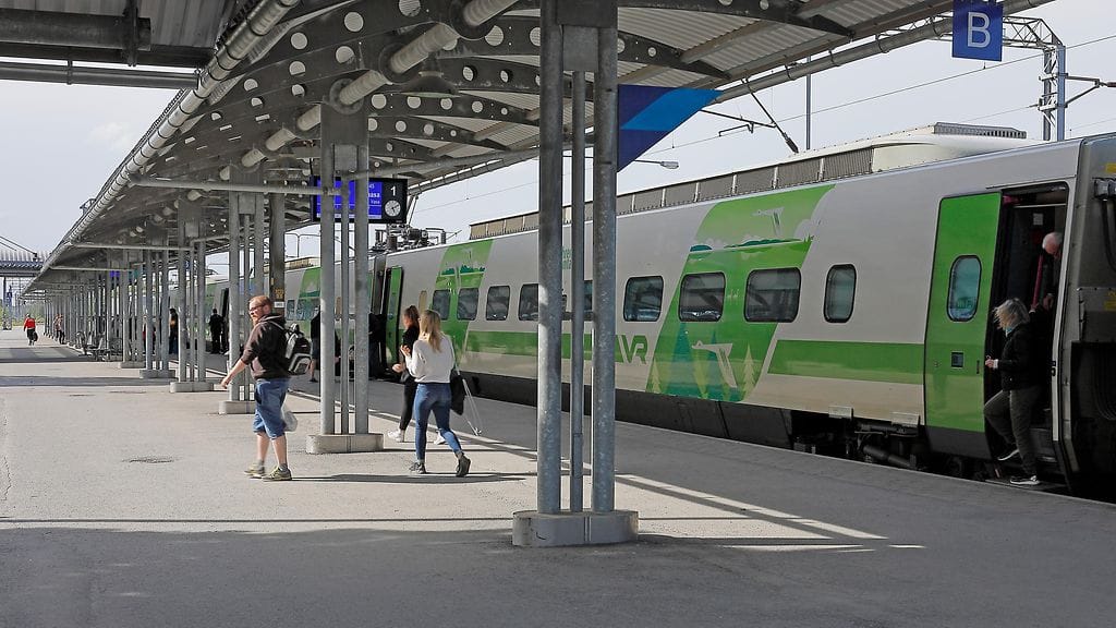 Junaliikenne on keskeytetty Parkanon ja Seinäjoen välillä. Kuvituskuva Seinäjoen rautatieasemalta.