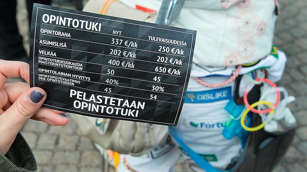 Opiskelijat osoittivat viime hallituskaudella mieltään opintorahaan kohdistuvia leikkauksia kohtaan.