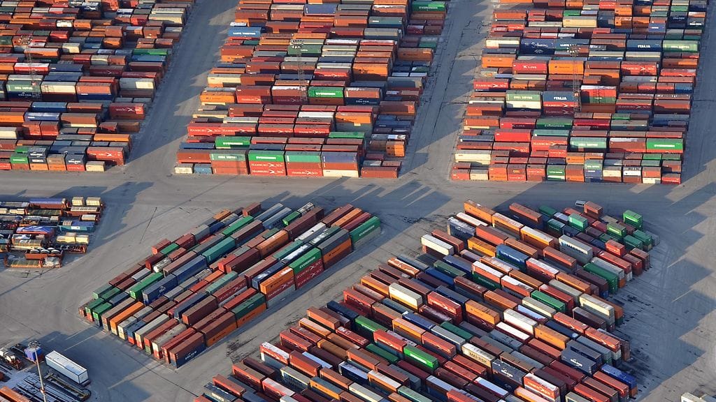 Viranomaisilla kesti yli kaksi tuntia tavoittaa oikea rahtikontti, sillä Antwerpenin satama-alue on todella laaja.