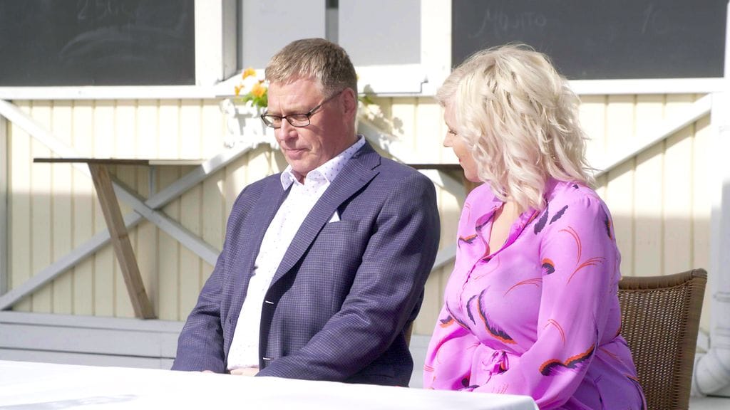 Jouko kohtaa erään tietyn aiheen, joka saa välittömästi tunnelman muuttumaan.