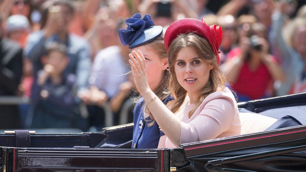 Prinsessa Beatrice astelee alttarille ensi vuonna.