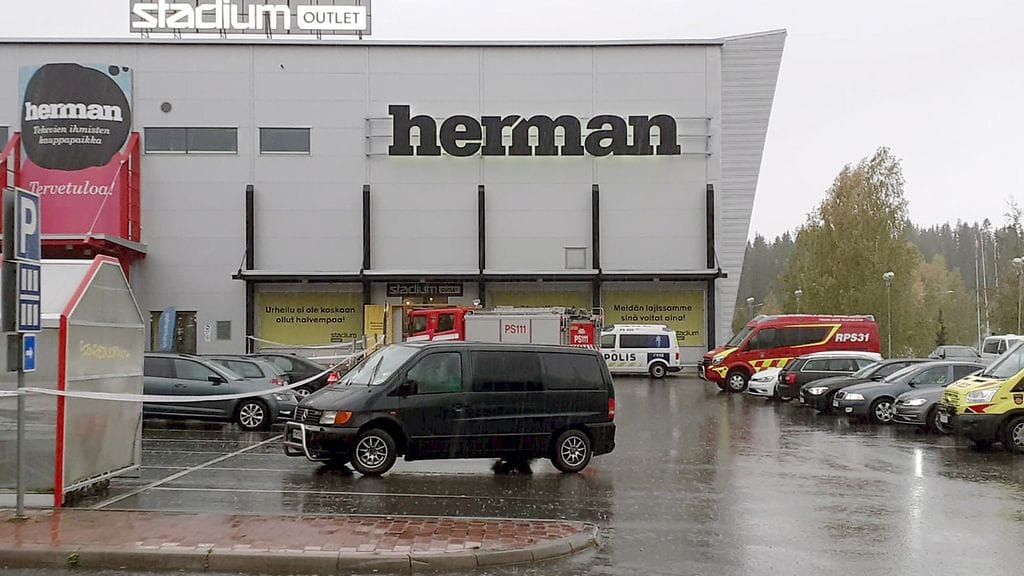 Poliisi käytti ampuma-asetta Kuopiossa kauppakeskus Hermanissa