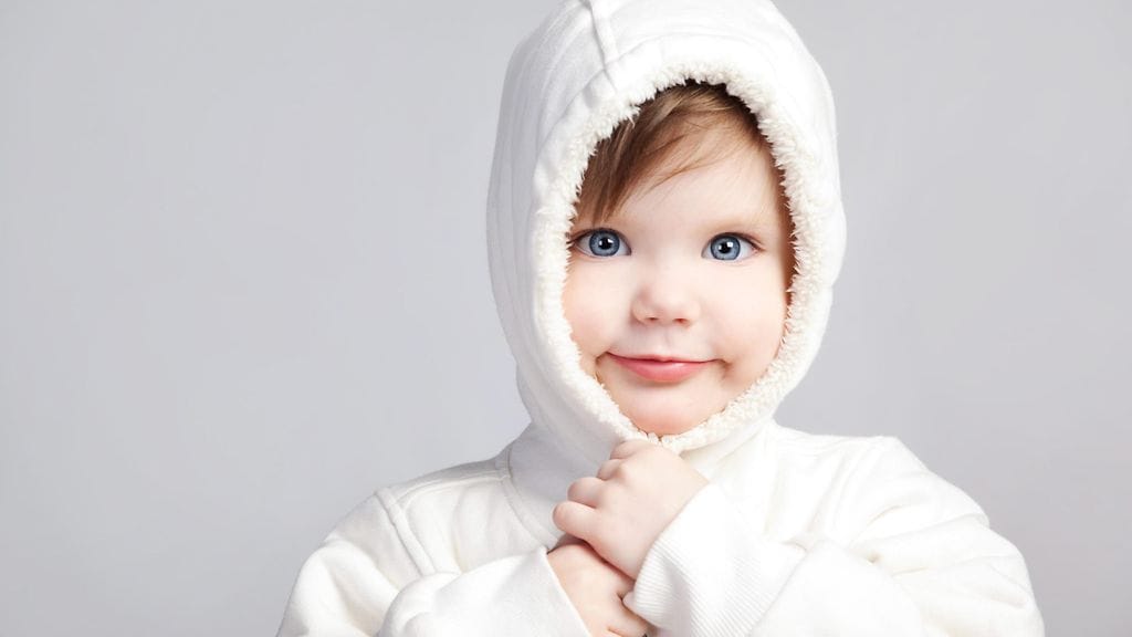 Uppo.outo takki ihmetytti Mila-tytön vanhempia. Kuvituskuva.