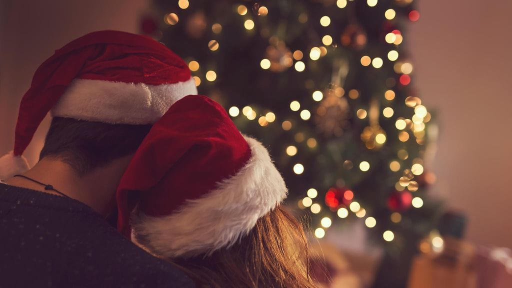 Paula haaveili lapsesta saakka, että näkisi jonain jouluna oman lapsensa ilon. Kuvituskuva. Kuvan henkilöt eivät liity juttuun.