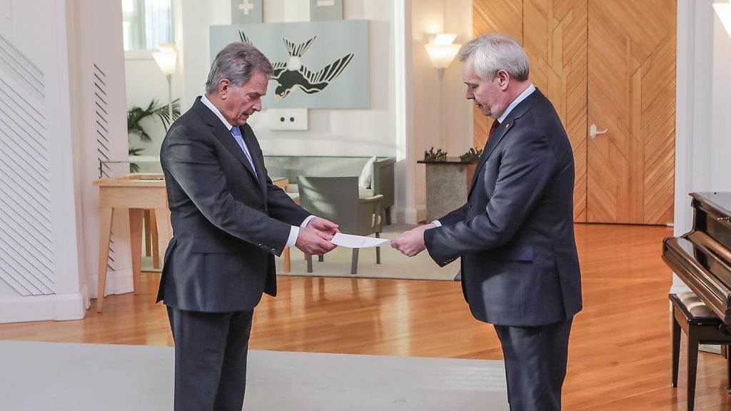 Pääministeri Antti Rinne jätti eronpyyntönsä tasavallan presidentille 3.12.