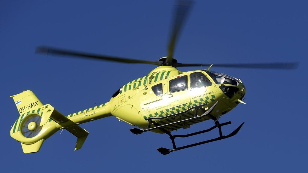 Kuvituskuva lääkintähelikopterista. Lapsi vietiin jatkohoitoon FinHemsin helikopterilla.