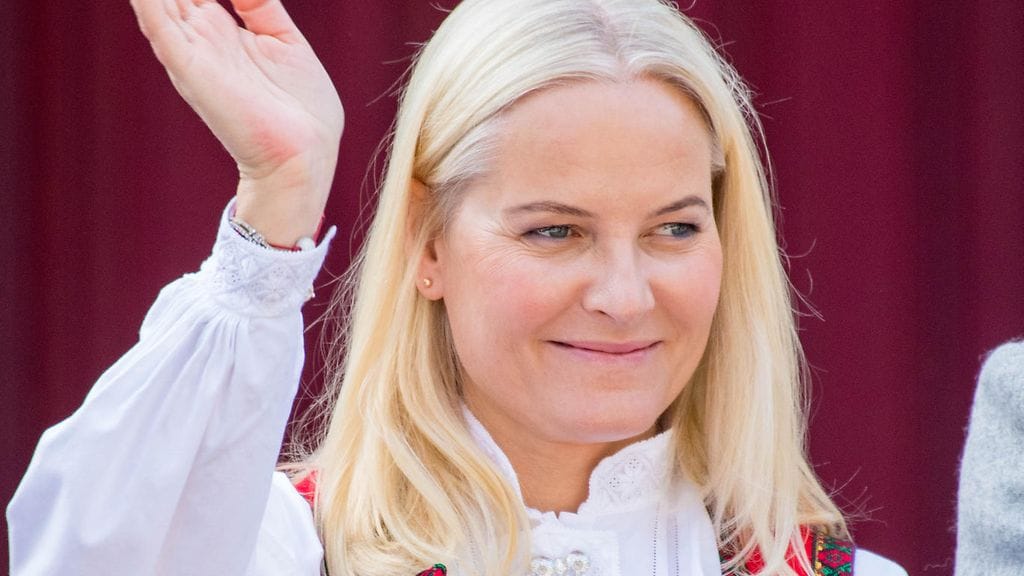 Kruununprinsessa Mette-Marit julkaisi Instagramissa pirtsakoita kuvia hiihtoreissultaan.