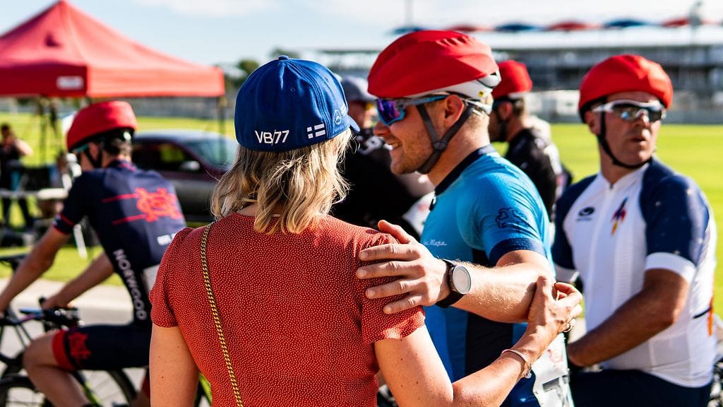 Tiffany Cromwell ja Valtteri Bottas