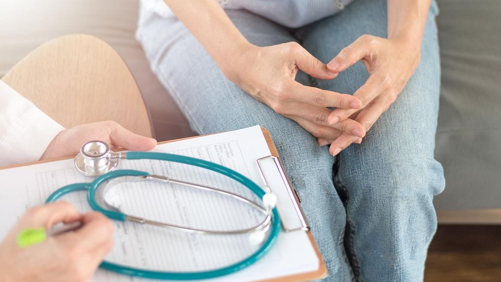 Nainen lääkärissä, kohdunkaulan syöpä