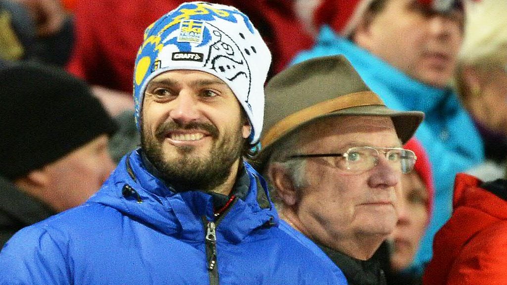 Ruotsin kuninkaalliset ovat tuttu näky laduilla ja hiihtokilpailujen katsomoissa. Prinssi Carl Philip ja kuningas Kaarle Kustaa jännittivät MM-hiihtoja Falunissa vuonna 2015.