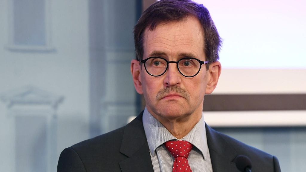 Vesa Vihriälän mukaan alijäämämenettelyyn joutuminen olisi lähinnä kiusallinen asia Suomelle, joka voisi vaikuttaa maan maineeseen.