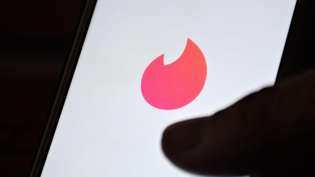 Tuomittu ja uhri olivat tutustuneet Tinderissä noin kuukautta aiemmin.