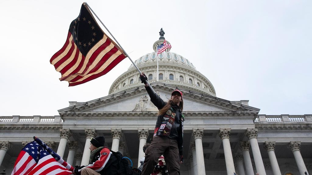 Vuosi sitten tammikuussa Donald Trumpin kannattajat valtasivat Yhdysvaltain kongressitalon.