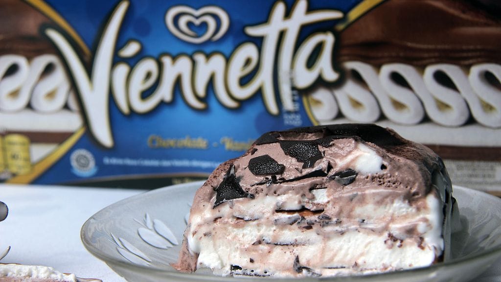 toimituksellinen käöyttö shutterstock_1707802294