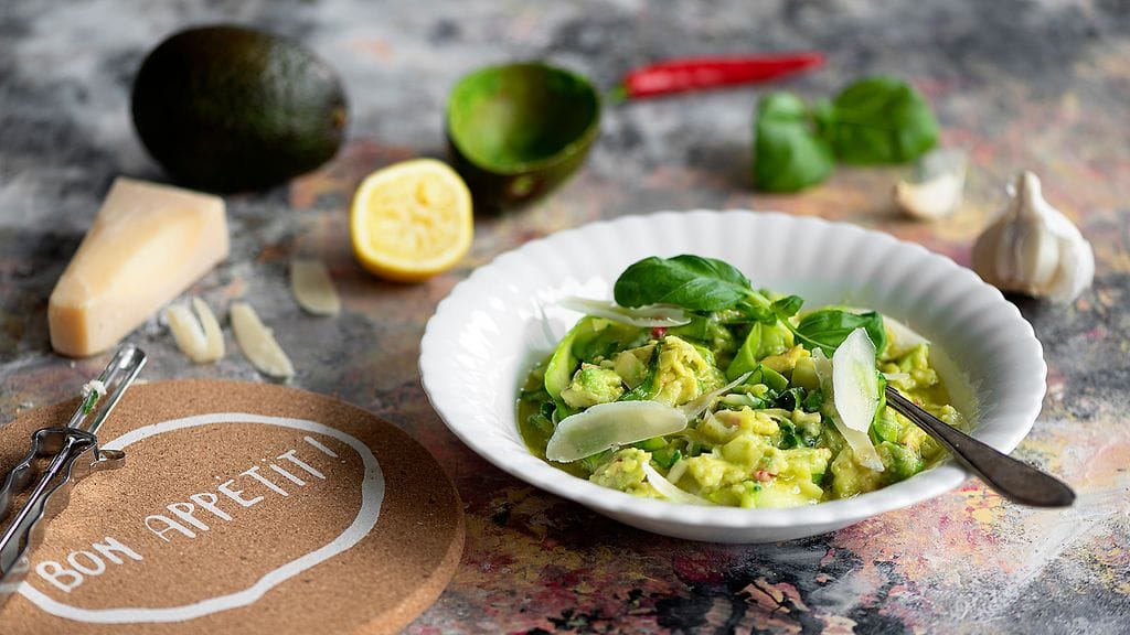 kesakurpitsa-avokado-pasta-1_201219_D857725-Edit