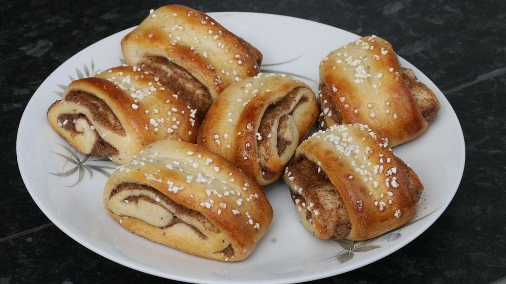 AOP pulla, korvapuusti