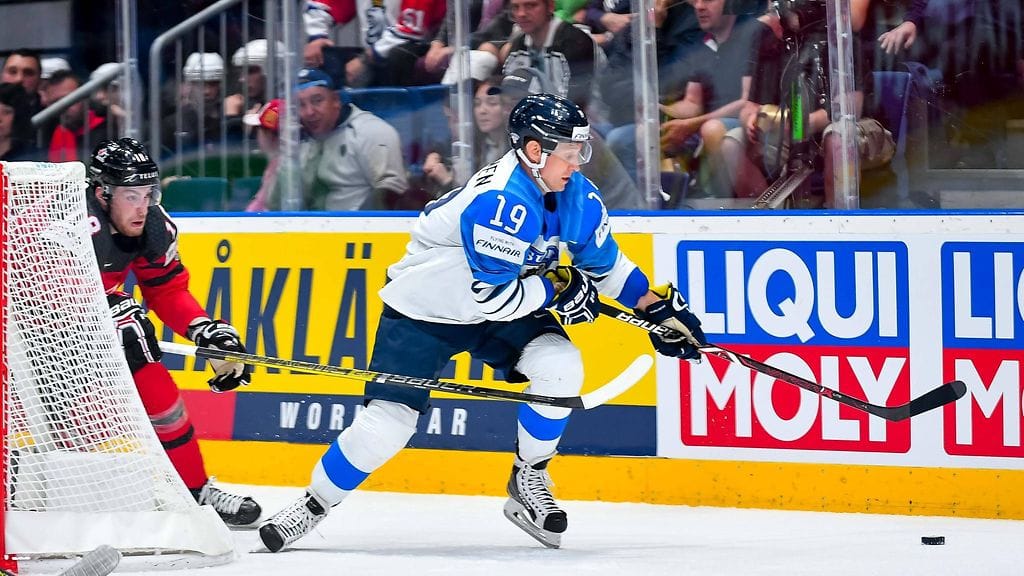 Vuoden 2019 MM-kultaleijona Veli-Matti Savinainen ei lähde Latvian kisoihin.