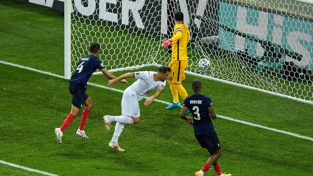 Sveitsi ja Ranska järjestivät huiman jännitysnäytelmän.